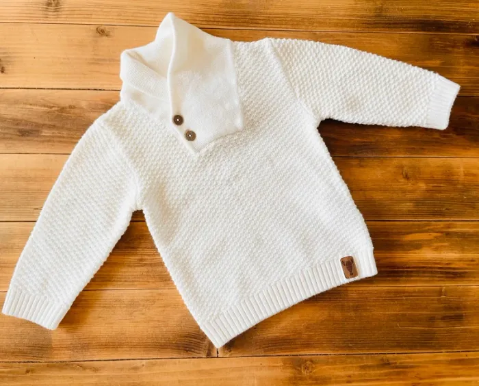 Pull en mailles écrues, col cheminée 12 mois