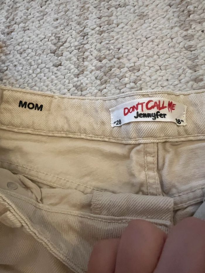 Jean à trou mom beige taille 38/M - photo numéro 3