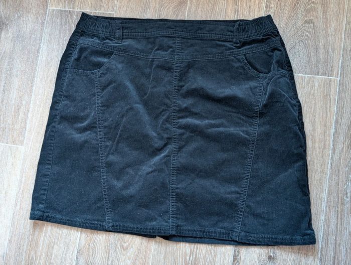 Jupe courte noire taille 46 Anne weyburn