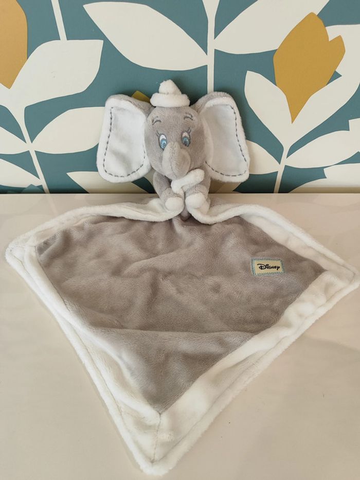 Doudou plat éléphant Dumbo Disney nicotoy