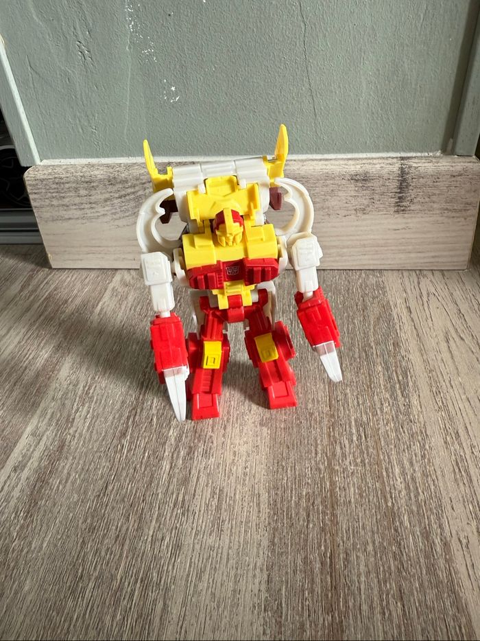 Figurine Transformers Bumblebee - photo numéro 4