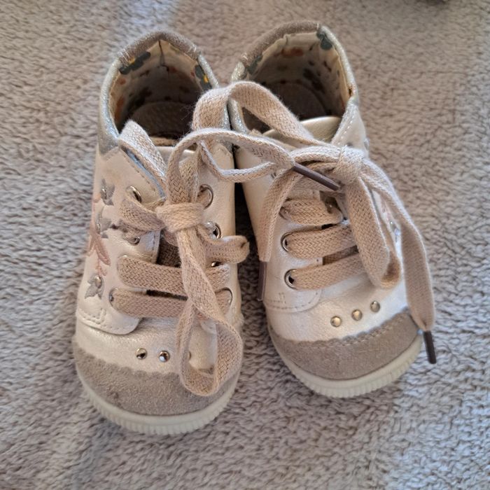Lot de 3 jolies paires de chaussures bébé fille Pointure 20 - photo numéro 9