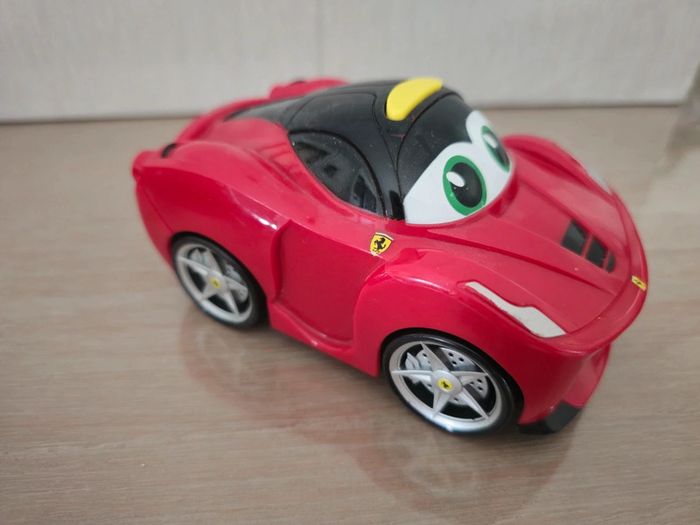 Voiture sonore Ferrari - photo numéro 2