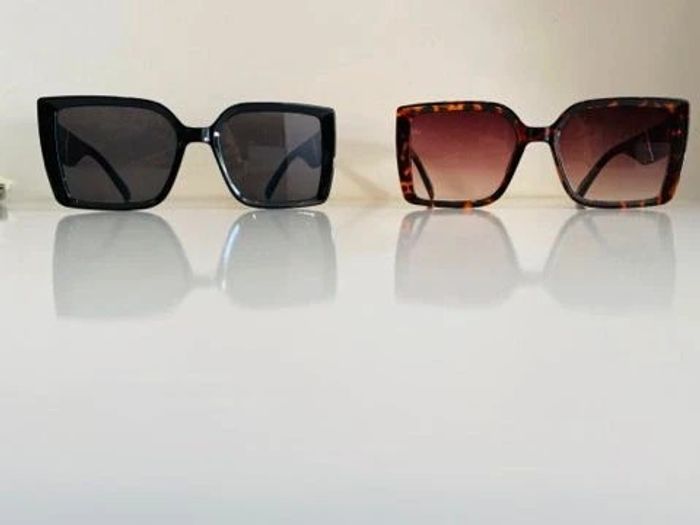 Lot de deux lunettes de soleil marron et noir UV protection catégorie 3 - photo numéro 6