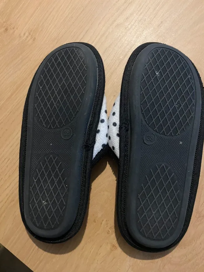 Chaussons T38 - photo numéro 3