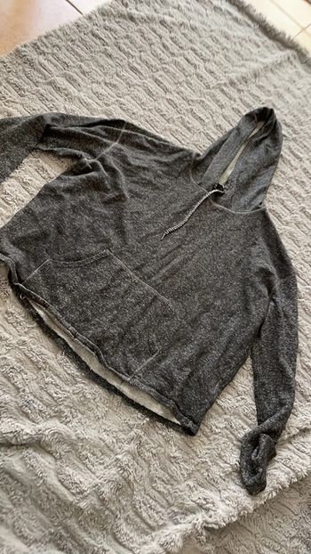 Haut H&M léger à capuche taille L