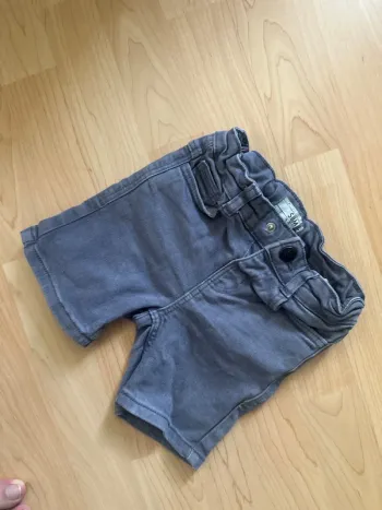 Short gris