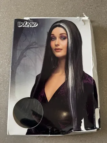 Perruque witch Boland, neuve,