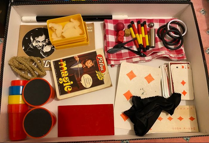 Jeu de magie 200 tours - photo numéro 3