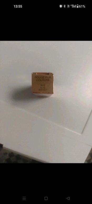 Rouge à lèvre Yves saint Laurent 