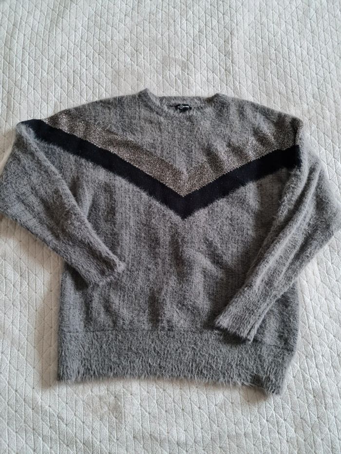 Pull gris