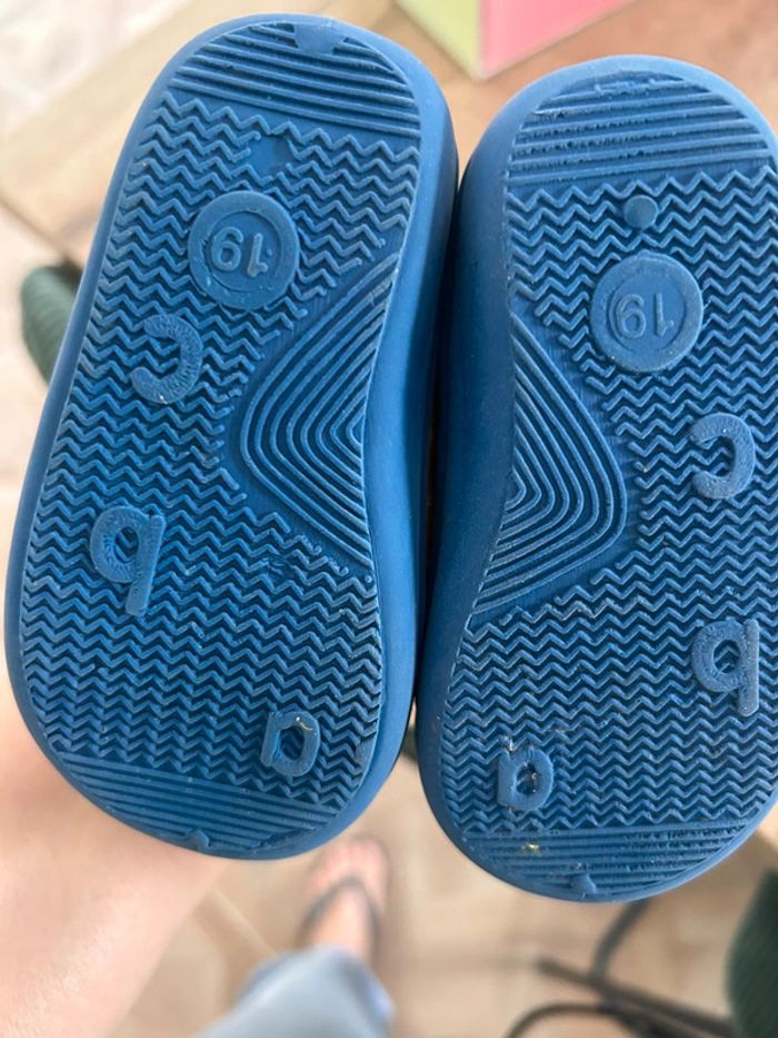 Chaussons bébé taille 19 - photo numéro 3