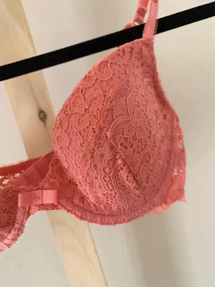 Soutien-gorge corail dentelle – LH – 90C - photo numéro 2