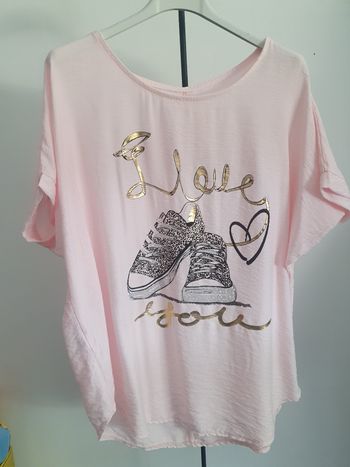 Tee shirt neuf viscose à motifs  dorés et strass Taille unique jusqu au 42