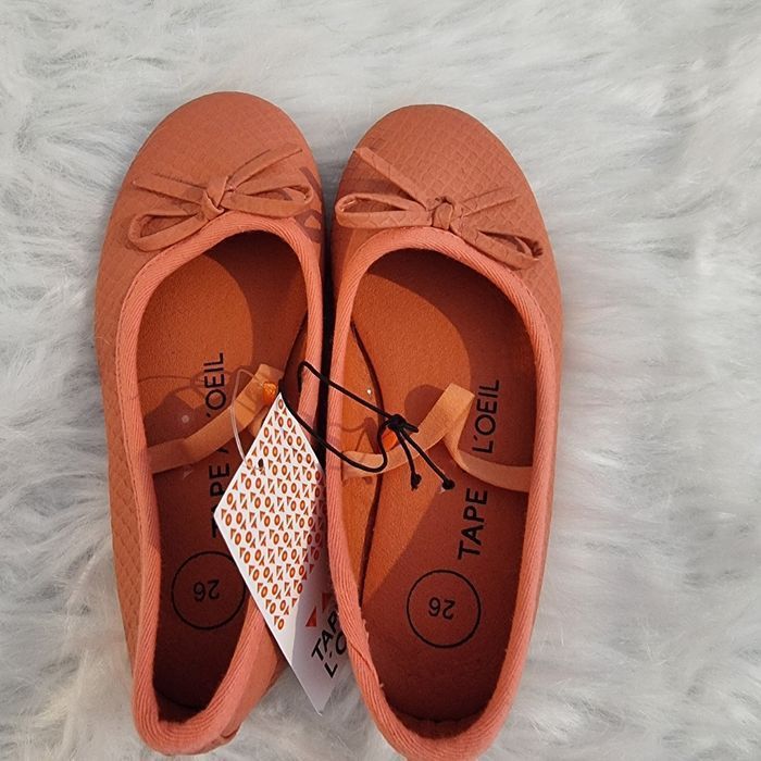 Neuves  (non portées) 🩷🩷🩷ballerines pointure 26 fille🩷🩷⚘️ - photo numéro 2