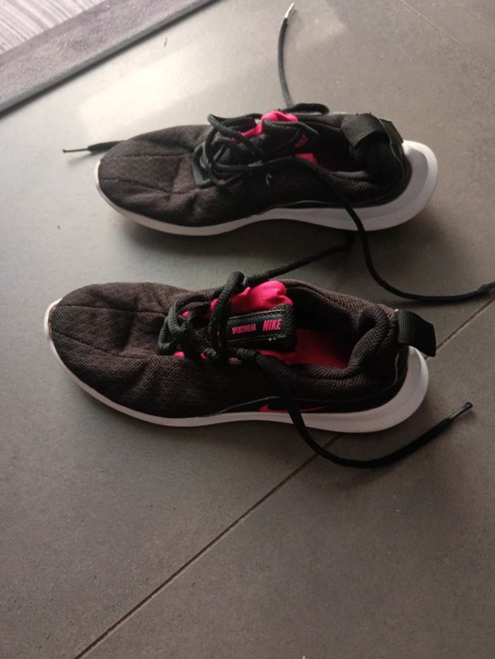 Basket Nike sportswear 35,5 - photo numéro 3