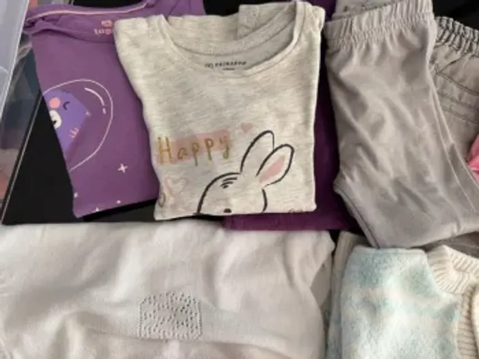 👚👖 lot 18 vêtements - bébé fille - 18-24 mois- toutes marques - 18-24 mois - bon état très bon état - photo numéro 3