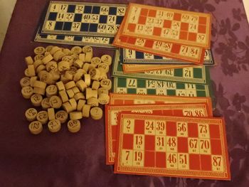 Cartons et jetons loto