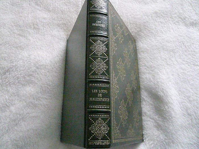 Livre de Luc Bérimont « Les loups de Malenfance »