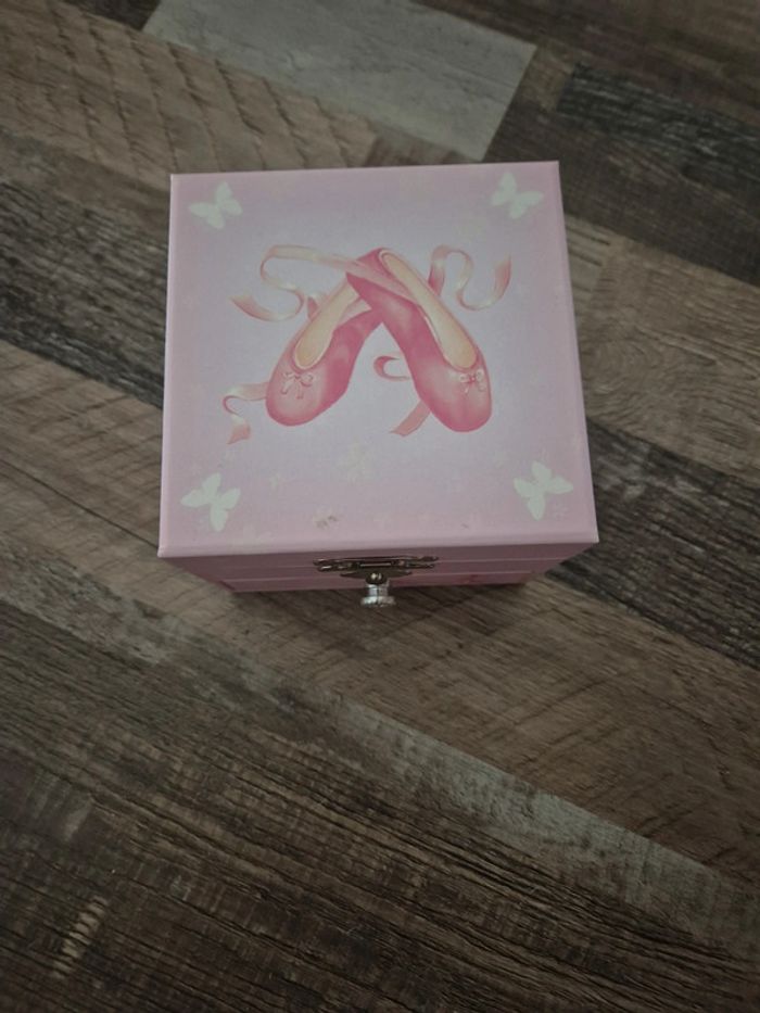 Boîte à bijoux et à musique