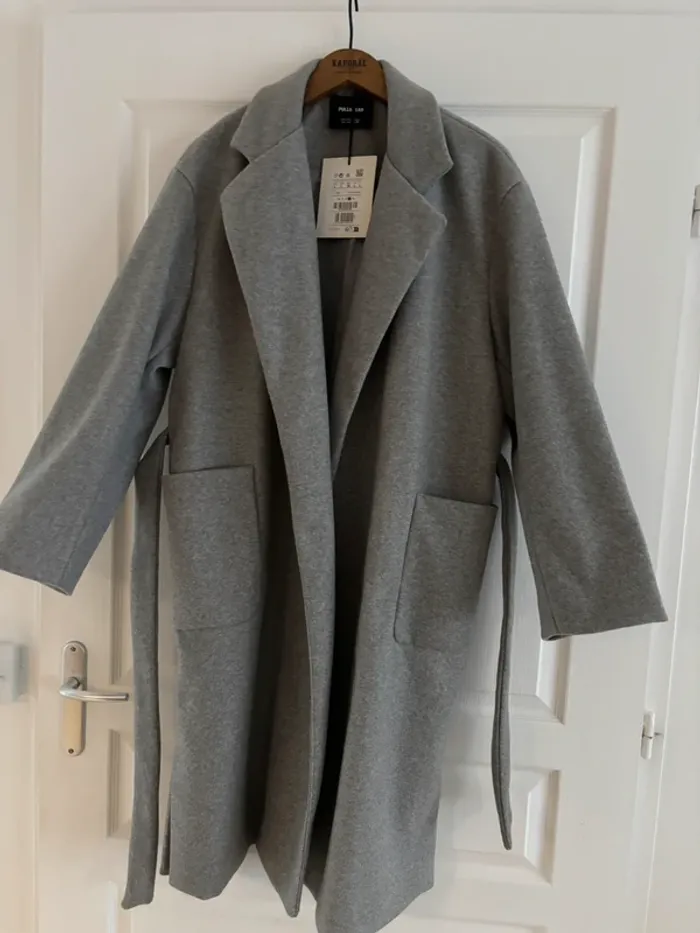 Manteau pull & bear - photo numéro 2