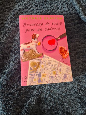 Livre titre  Beaucoup de bruit pour un cadavre