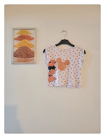T shirt blanc à pois orange  minnie mouse "disney " taille 2 ans
