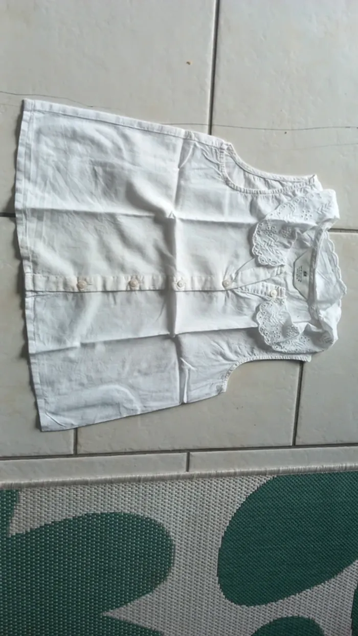 Chemisier blanc h&M brodée sans manches