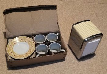 Lot tasses et sous tasses