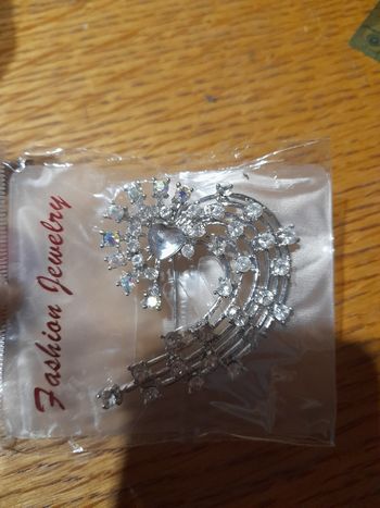 Broche