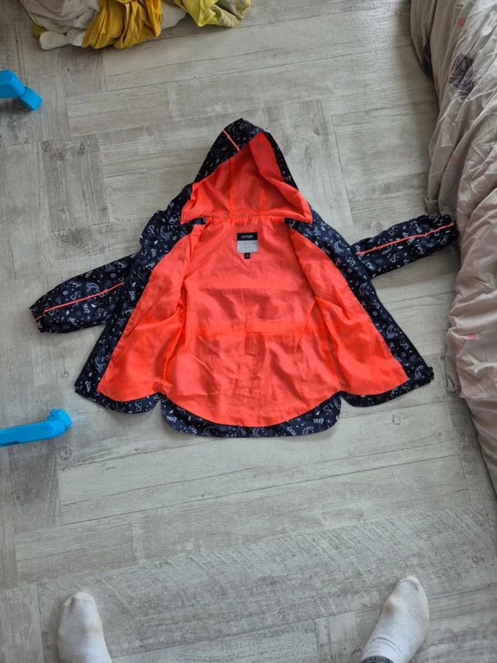 Veste imperméable/coupe vent Taille 6 ans - photo numéro 3