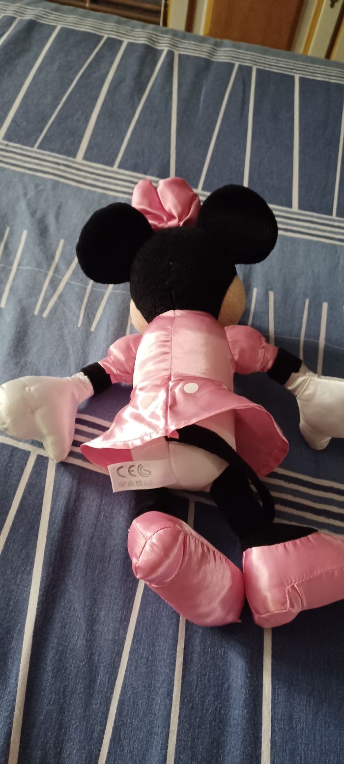 Très jolie petite peluche minnie - photo numéro 7