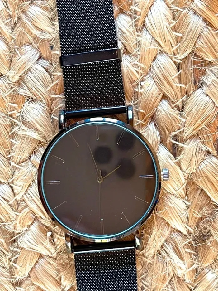 Montre Minimaliste Élégante - photo numéro 5