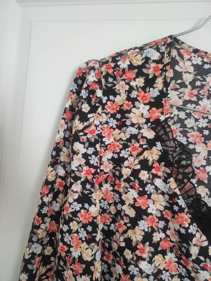 Blouse fleurie 36 neuve - photo numéro 4