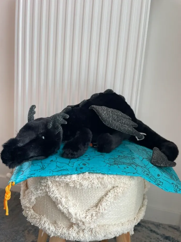 Peluche Jellycat Onyx Dragon Large 🐉🖤 - photo numéro 2
