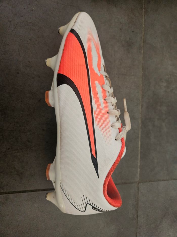 Chaussures de foot Puma - photo numéro 2