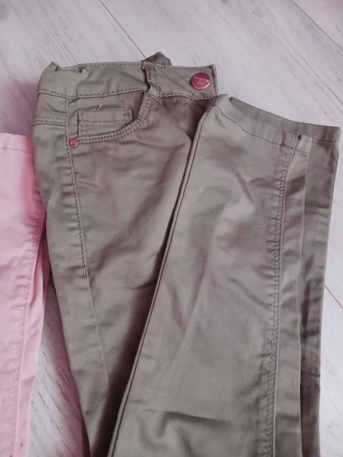 Lot de 2 pantalons neufs 6 ans - photo numéro 3