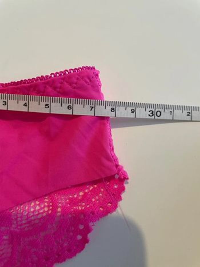 Culotte rose fuchsia en dentelle taille S/M - photo numéro 5