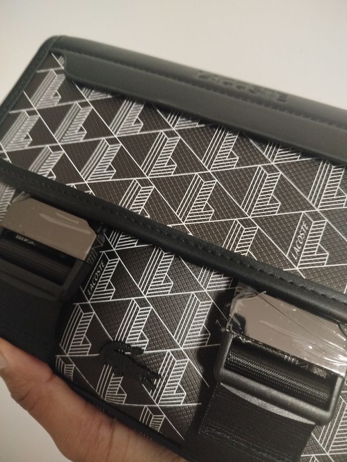 Sacoche Lacoste bandoulière - photo numéro 5