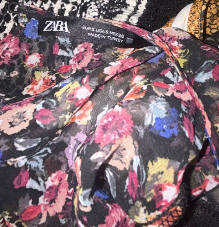 Robe fleurie Zara S - photo numéro 2