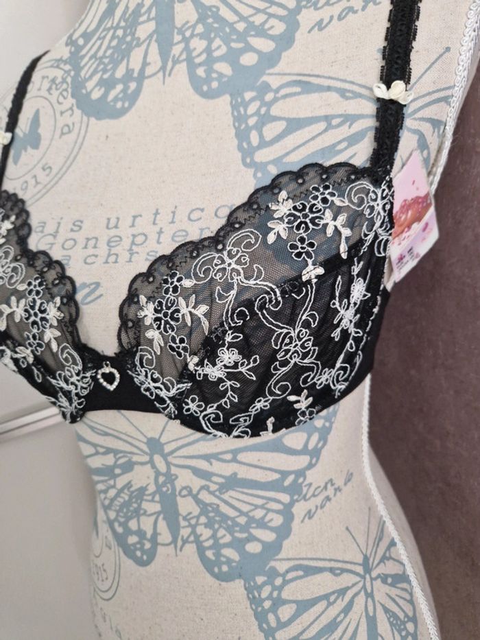 Soutien gorge Rosy 85 C neuf avec étiquette - photo numéro 2