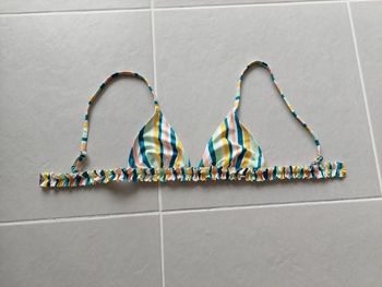 Haut de maillot de bain rayé, taille XS / 34