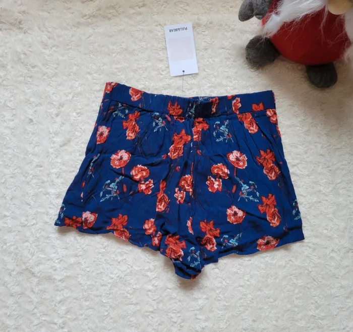 Short fleuri Pull&bear 36 - photo numéro 7
