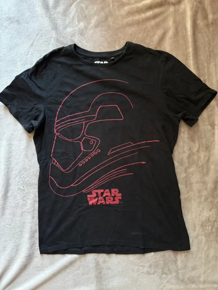 T-shirt homme star wars taille M en très bon état. - photo numéro 3
