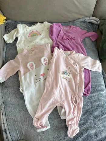 Lot 4 pijamas