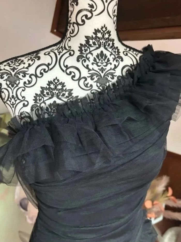 Robe de soirée noire T36 - photo numéro 3