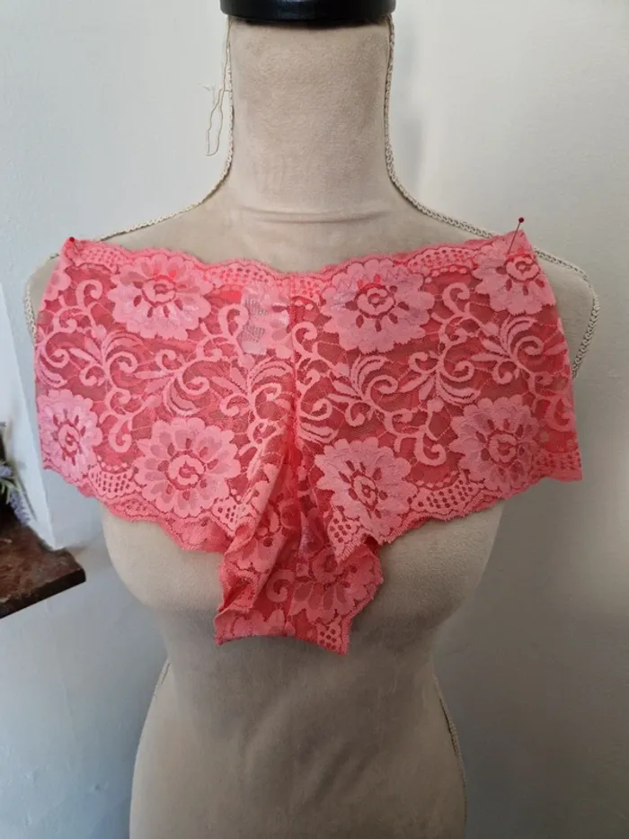 Shorty dentelle rose taille L - photo numéro 2