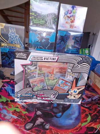 Coffret Pokemon Victini
