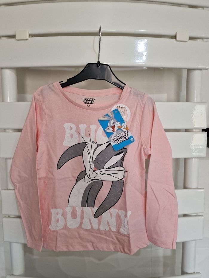 tee-shirt rose Bugs Bunny Looney tunes