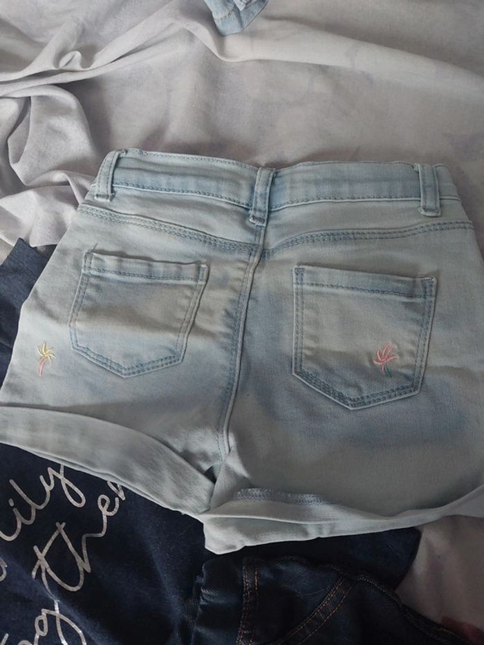 Short 24 mois - photo numéro 2